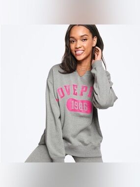 PINK Victoria's Secret Campus Crew Grey
Pullover Sweatshirt With Pink Graphics
